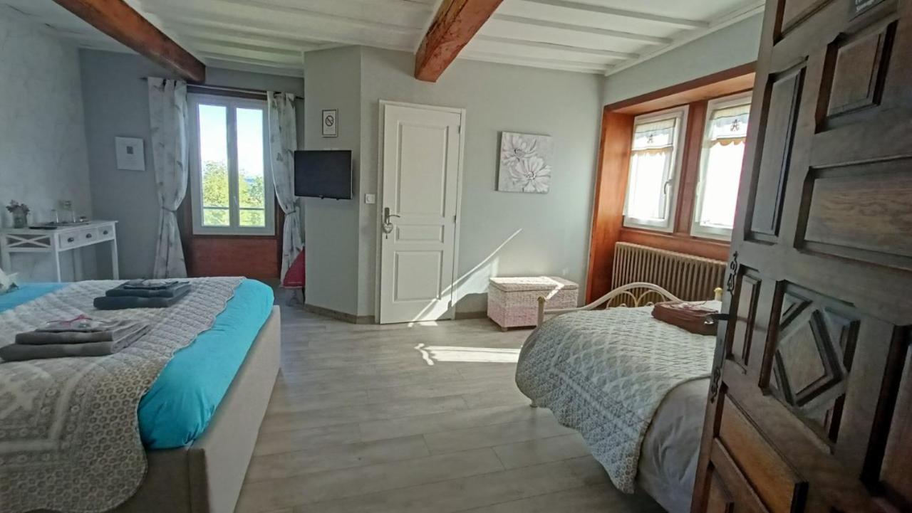 Chambres D'Hotes La Dame Fines Puybegon Buitenkant foto