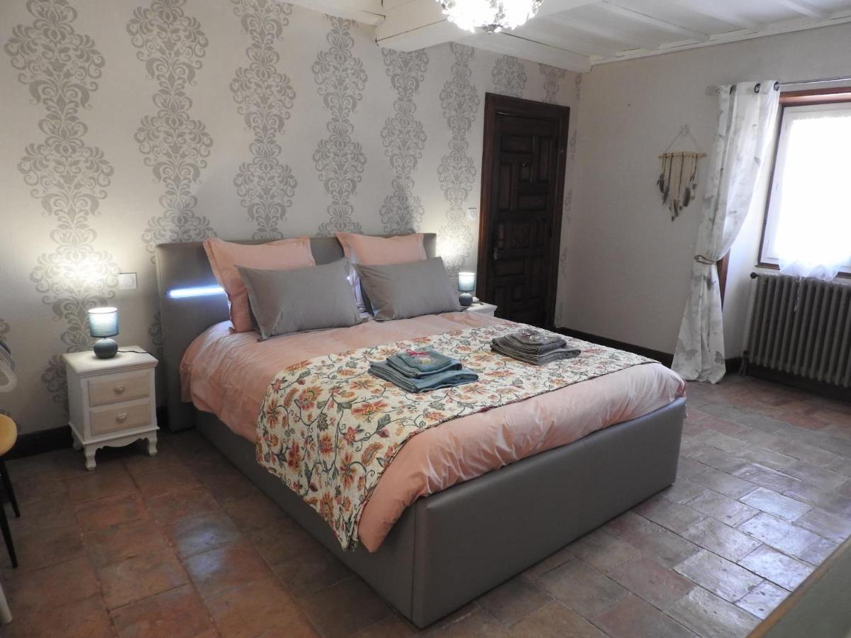 Chambres D'Hotes La Dame Fines Puybegon Buitenkant foto
