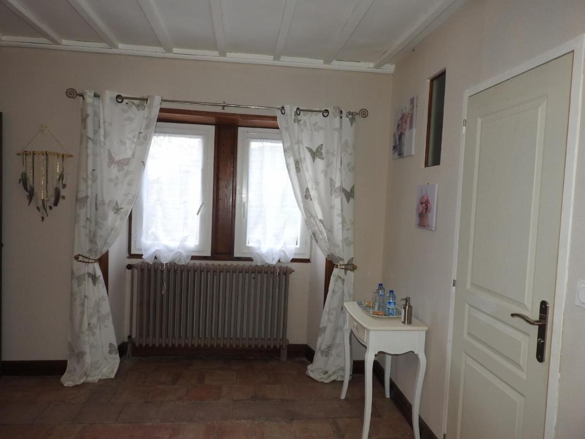 Chambres D'Hotes La Dame Fines Puybegon Buitenkant foto